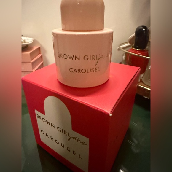 Brown Girl Jane Carousel - Picture 3 of 6